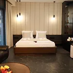 Old Town Chmielna - Sauna & Bath Apartment *